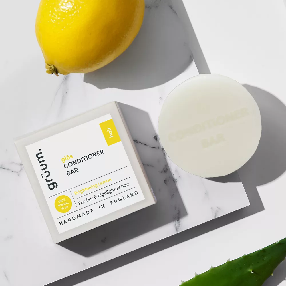 Conditioner bar with lemon and aloe